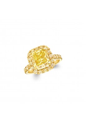 Кольцо Graff Icon Radiant Cut Yellow Diamond Engagement Ring RGR647