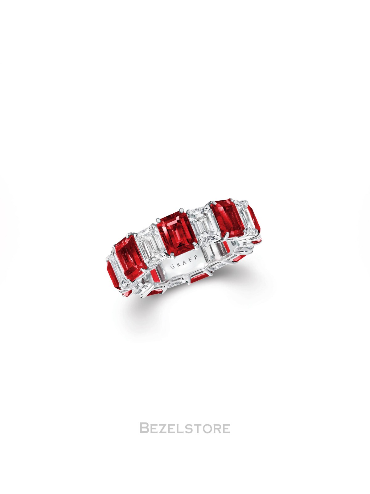 Кольцо Graff Classic Emerald Cut Ruby and Diamond Wedding Band RER1032