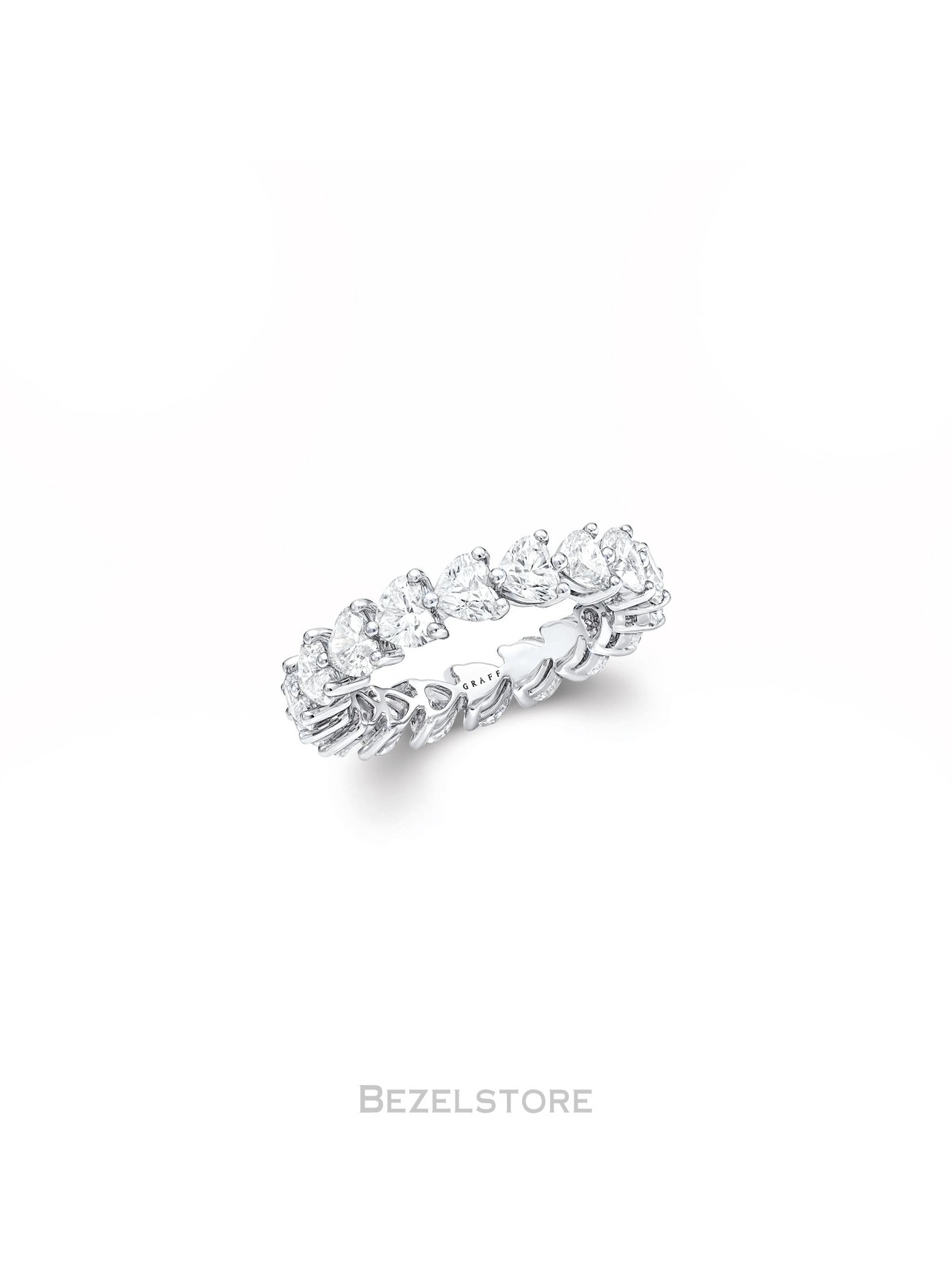 Кольцо Graff Classic Heart Shape Diamond Wedding Band RGET004