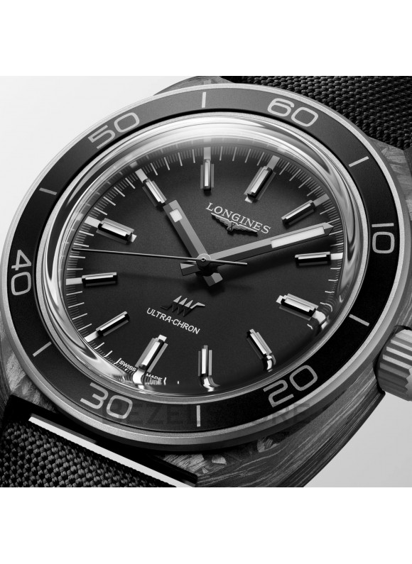 Longines Heritage Ultra-Chron Carbon 43 mm L2.839.4.52.2