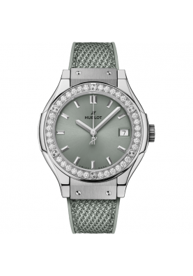 Hublot Classic Fusion Titanium Sage Green Diamonds 33 mm 581.NX.891G.NR.1104