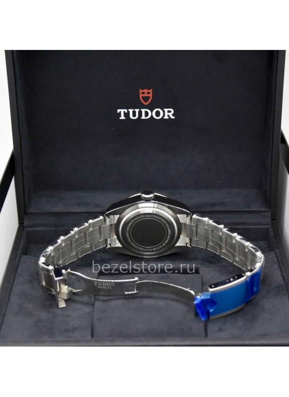 Tudor Black Bay 41 mm M79230B-0008